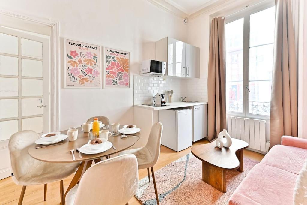 Appartement Magnifique Neuf Rose 14eme - Ii Parijs